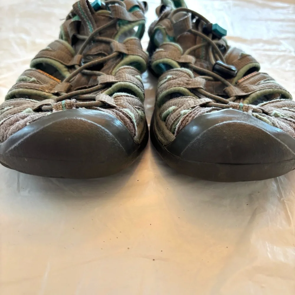 Keen Whisper hiking shoe gray turquoise sandals waterproof SZ 7.5. Worn once